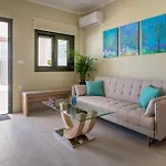 Arktos Sunset Villa *