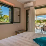 Arktos Sunset Villa *
