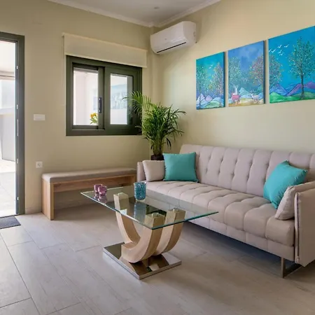 Arktos Sunset Villa *