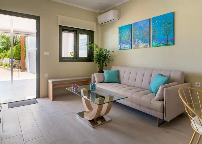 Arktos Sunset Villa *