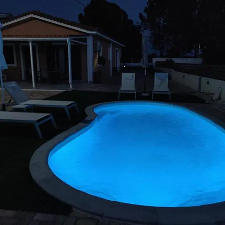 빌라 Arktos Sunset Minia